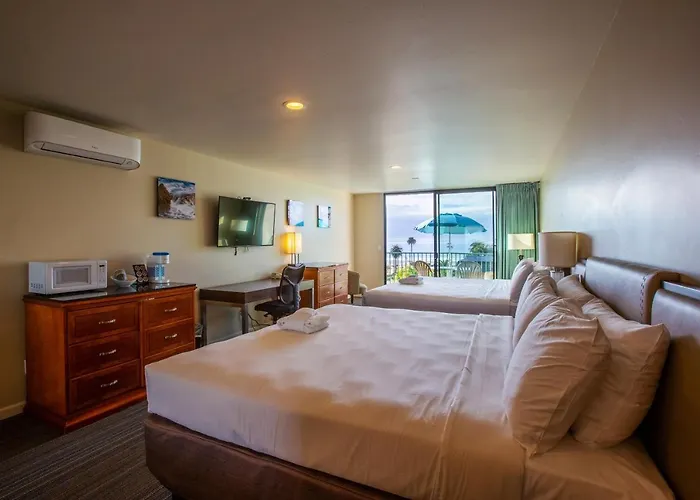 Moonlight Beach Motel